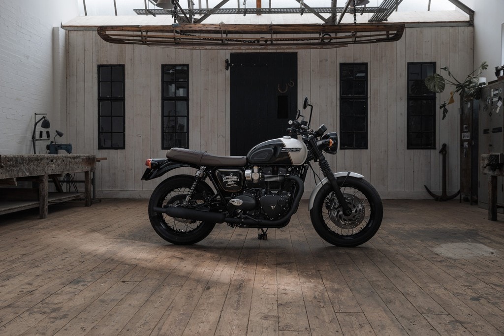 La nuova Triumph Bonneville T120 Black DGR Edition in serie limitata